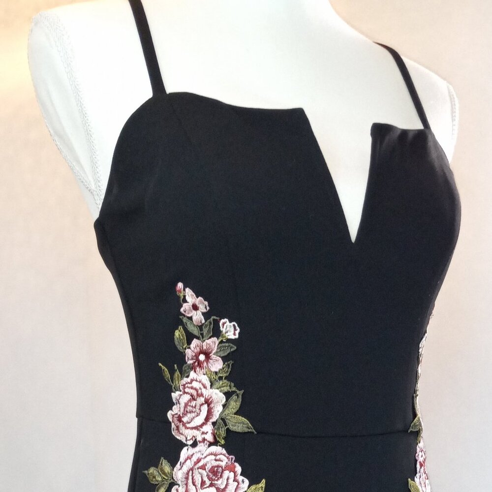 Black Speechless Appliqued mini dress Formal Dance Party Size M New with Tags